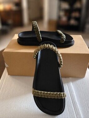 MUUNSAN Picka Sandals, size 9US/40EU
